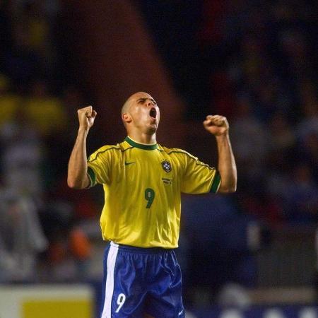 Ronaldo, em ação pela seleção brasileira, na Copa do Mundo de 1998 - Ormuzd Alves/Folha Imagem