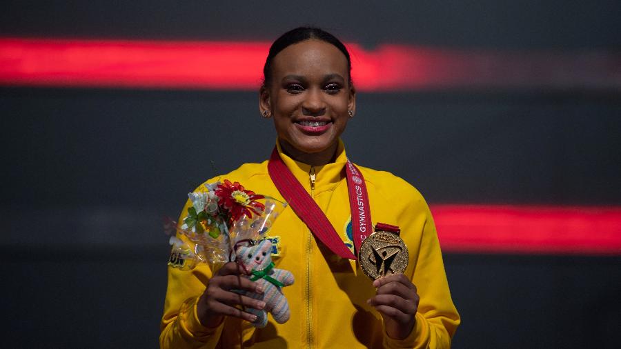 Rebeca Andrade foi medalhista de ouro no salto no Mundial de Ginástica Artística - Philip FONG / AFP