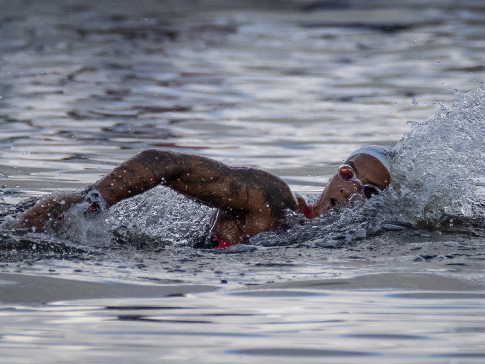 Ana Marcela critica regra que abre maratona olímpica a nadadores de piscina