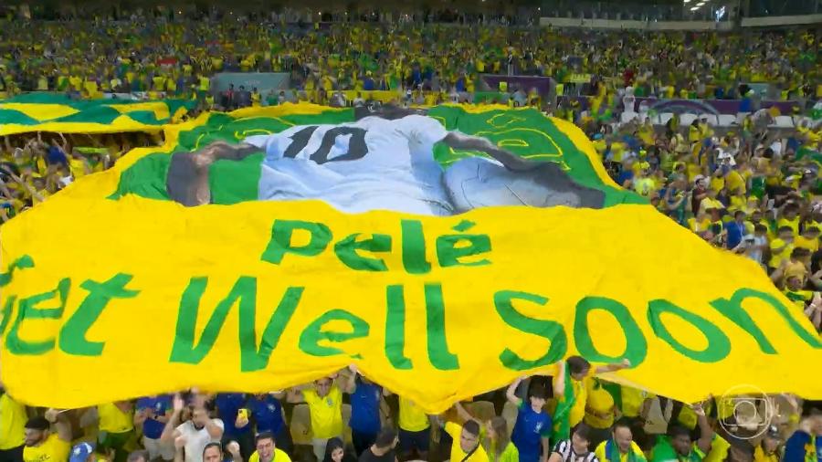 Torcida do Brasil manda apoio a Pelé, internado, antes de jogo contra Camarões: "Fique bem logo" - Reprodução