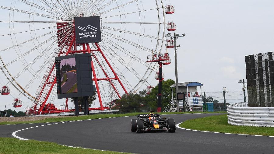 Max Verstappen, da Red Bull, durante o primeiro treino livre para o GP do Japão, em Suzuka