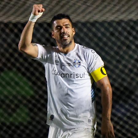 Suárez comemora gol em Botafogo x Grêmio, jogo do Campeonato Brasileiro - Lucas Figueiredo/Getty Images