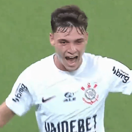 Breno Bidon celebra gol em América-RN x Corinthians, jogo da Copa do Brasil