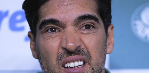 Abel felicita Cascudo do Botafogo e menciona Wilton e Textor.