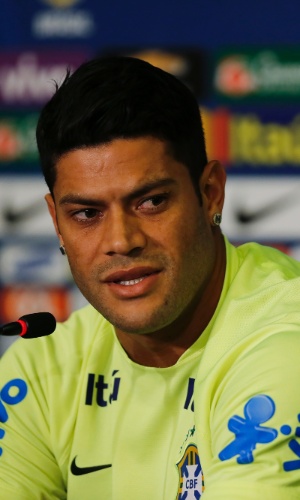 Hulk dá entrevistas neste domingo no Castelão, antes do penúltimo treino da seleção
