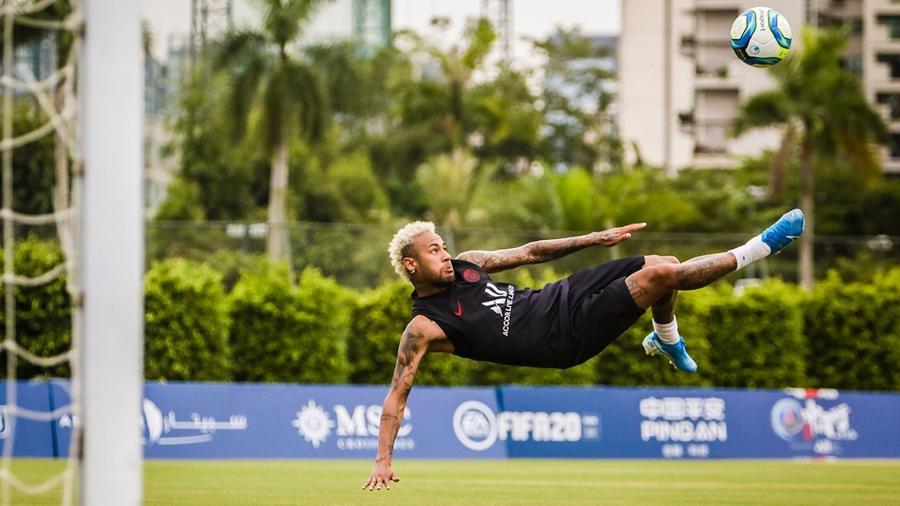 Neymar durante treinamento do PSG em Shenzen - Divulgação/PSG