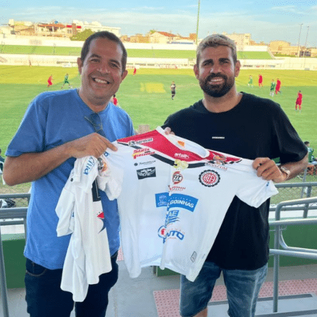 Sem clube, Diego Costa assiste ao amistoso do Lagarto em Sergipe - Reprodução/Instagram