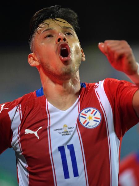 Ángel Romero comemora boa estreia pelo Paraguai na Copa América em vitória sobre a Bolívia - Pedro Vilela/Getty Images