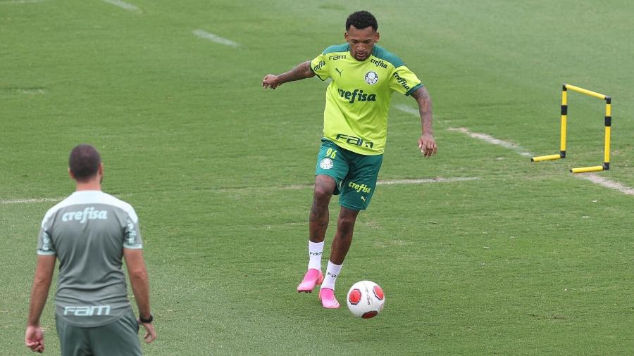 Jailson durante atividade no Palmeiras - Cesar Greco/Palmeiras