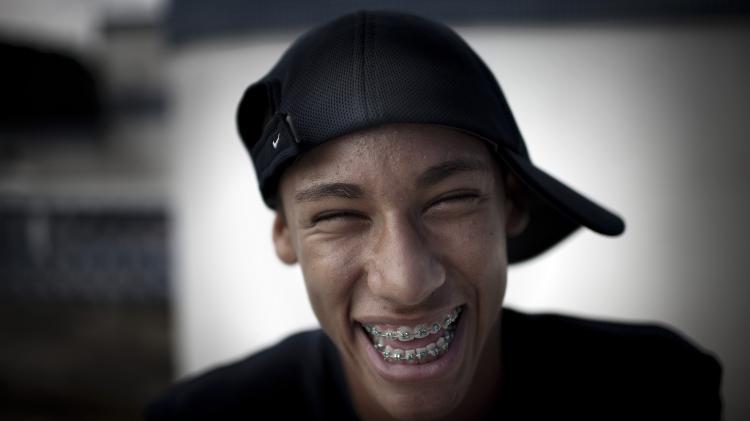 Neymar fotografado em sua casa, em Santos, em 2009 Neymar fotografado em sua casa, em Santos, em 2009