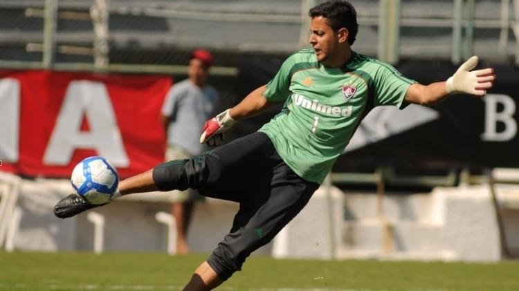 Fernando Henrique sostituisce la palla durante l'allenamento del Fluminense - Wallace Teixeira/Photocamera - Wallace Teixeira/Photocamera