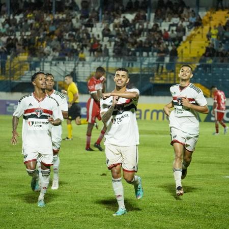 Talles Wander comemora o segundo gol do São Paulo sobre o Porto Velho - Fernando Vieira Sá/saopaulofc.net