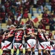 Torcida do Flamengo vaia time após classificação suada na Libertadores