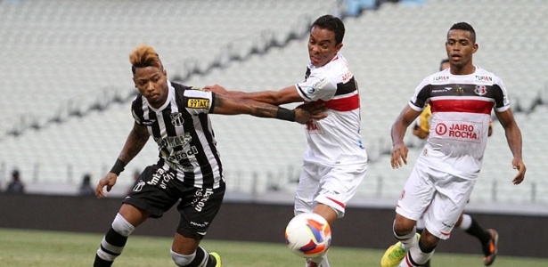Marinho, do Ceará, marcou nove gols na atual temporada, sendo quatro na Série B - Christian Alekson / cearasc.com