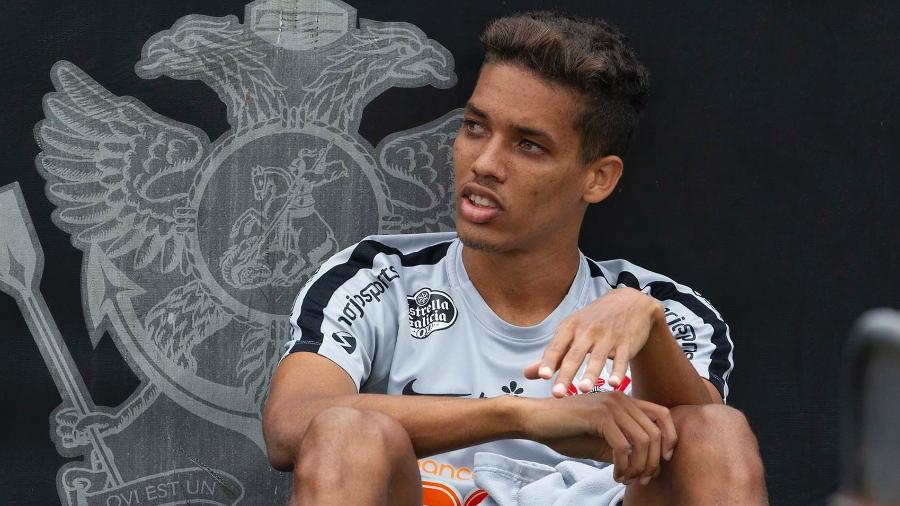 Pedrinho, meia do Corinthians, desfalcou o time contra o Ceará por conta de dores na panturrilha - Daniel Augusto Jr./Agência Corinthians