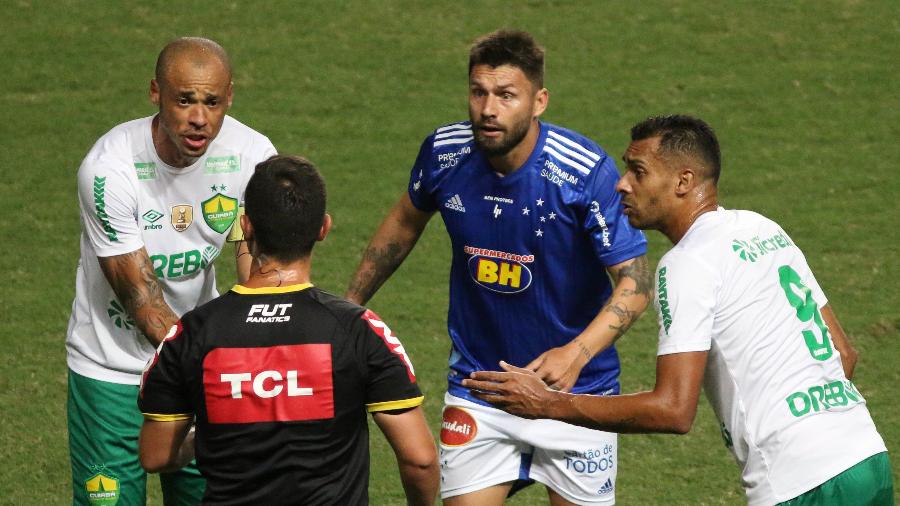 Cruzeiro e Cuiabá ficam no 0 a 0 em jogo tecnicamente fraco no estádio Independência - Fernando Moreno/AGIF