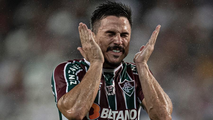 Willian Bigode, do Fluminense, lamenta chance perdida contra o Botafogo no Campeonato Carioca - Jorge Rodrigues/AGIF