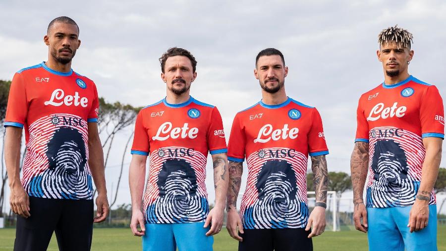 Nova camisa do Napoli em homenagem ao Maradona - Reprodução/Napoli