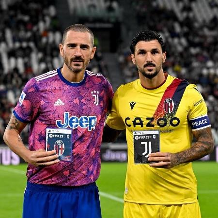 Bonucci e Soriano trocaram capas do Fifa 23 antes de Juventus x Bologna - Divulgação/Juventus