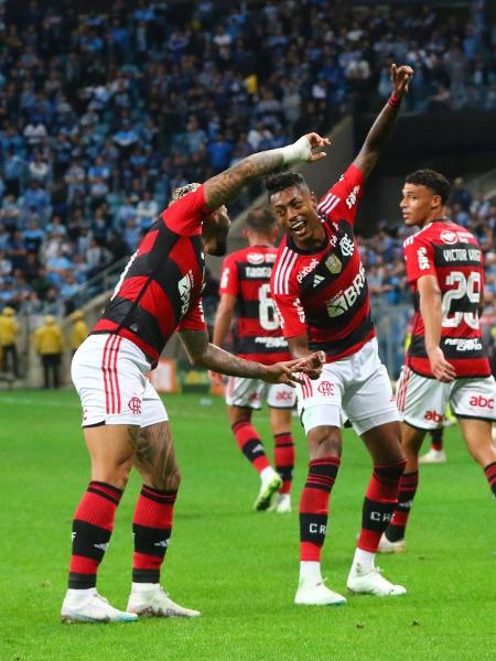 Gabigol e Bruno Henrique fazem "fusão" após gol do Flamengo sobre o Grêmio