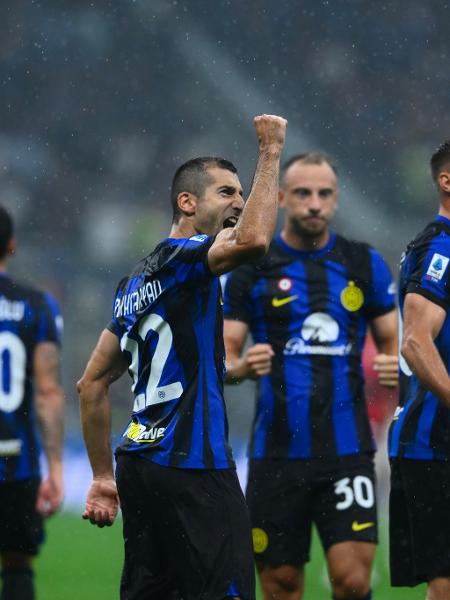 Mkhitaryan comemora gol marcado pelo Inter contra o Milan