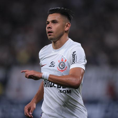 Romero, do Corinthians, comemora seu gol contra o Nacional-PAR, pela Sul-Americana