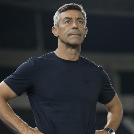 Pedro Caixinha foi demitido pelo Bragantino neste domingo (27)