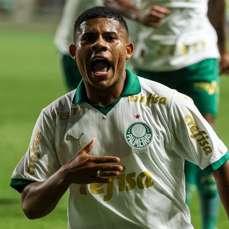 O lateral direito Gilberto é um dos pilares do time sub-20 do Palmeiras O lateral direito Gilberto é um dos pilares do time sub-20 do Palmeiras