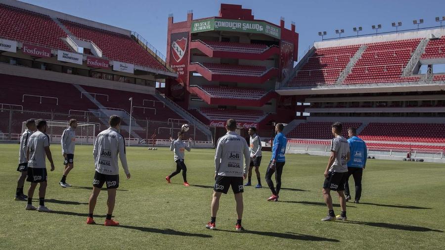 Atividade ocorreu no estádio Libertadores de América, do Independiente, clube rival do Racing e vizinho em Avellaneda - Daniel Augusto Jr.