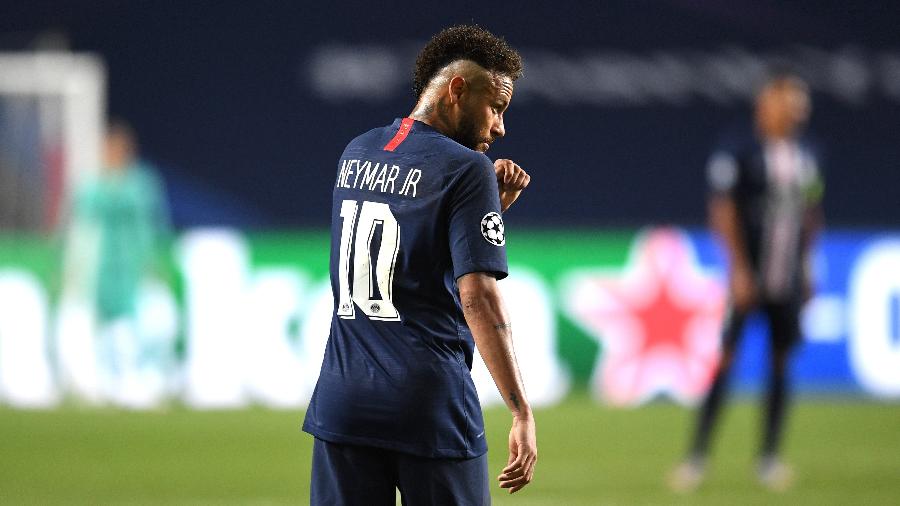 Neymar lamenta gol marcado pelo Bayern de Munique  - David Ramos/Getty Images