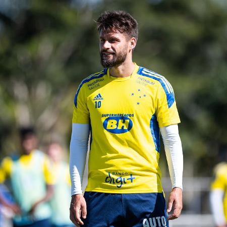 Rafael Sóbis sorri em treino do Cruzeiro Rafael Sóbis sorri em treino do Cruzeiro