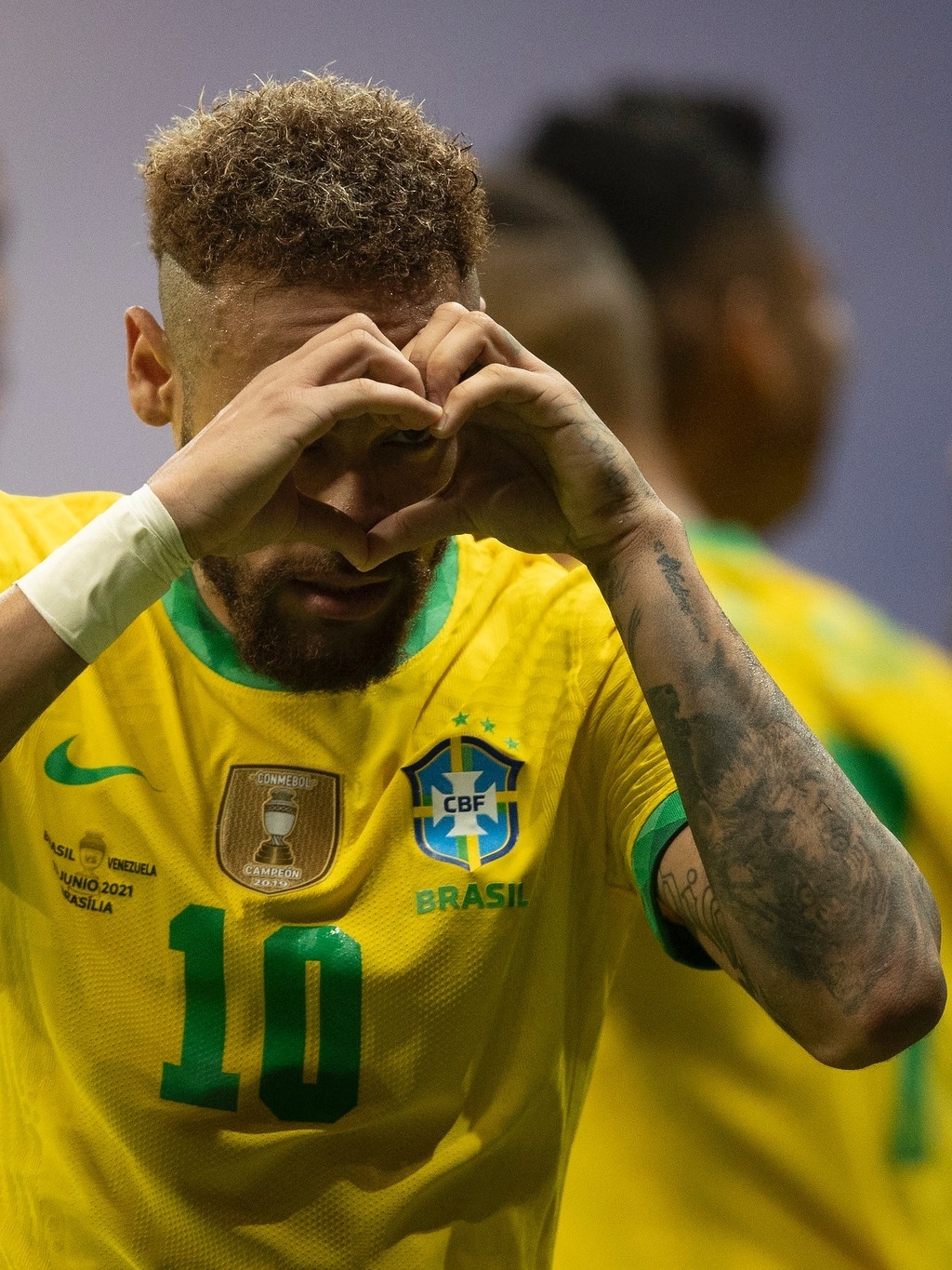 Novo amor? Neymar faz mistério sobre relacionamento após vitória