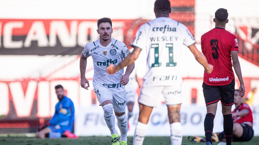 Wlillian, do Palmeiras, comemora gol sobre o Atlético-GO, em duelo pelo Brasileiro - Heber Gomes/AGIF