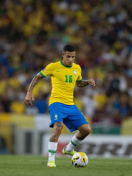 Guilherme Arana em ação durante o jogo da seleção brasileira contra o Chile, pelas Eliminatórias - Lucas Figueiredo/CBF