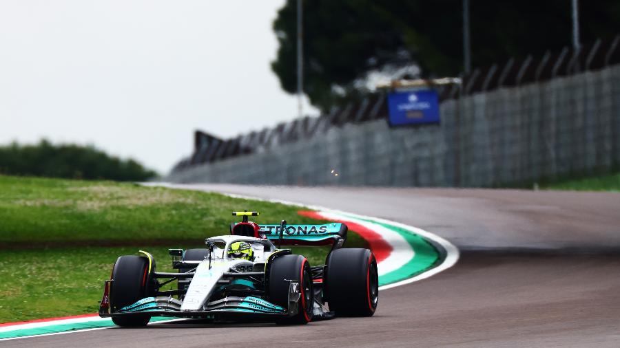 Lewis Hamilton, durante treino classificatório do GP da Emilia-Romagna - Mark Thompson/Getty Images