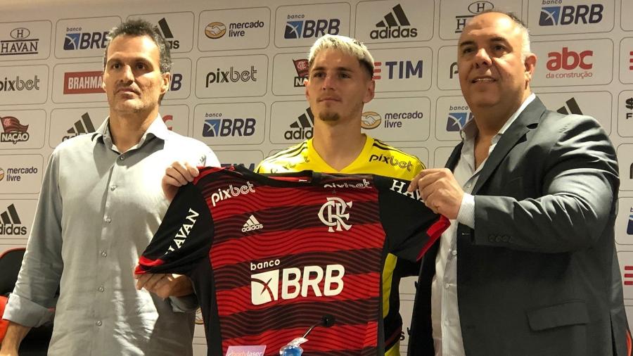 Lateral direito uruguaio Guillermo Varela é apresentado oficialmente pelo Flamengo no Ninho do Urubu - Bruno Braz/UOL