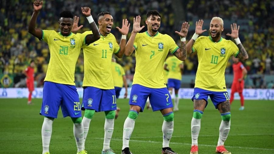 Vini Jr, Raphinha, Lucas Paquetá e Neymar comemoram classificação brasileira - Pablo Porciuncula/AFP