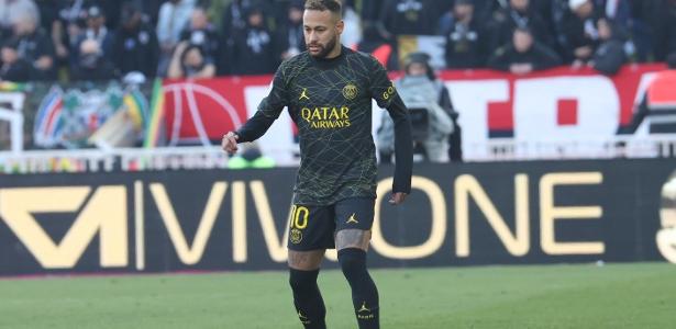 Dirigente discute com Neymar e Marquinhos em intervalo de jogo do PSG