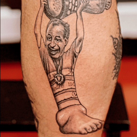 Marito, maqueiro da seleção argentina, fez uma tatuagem inspirada no tornozelo inchado de Messi