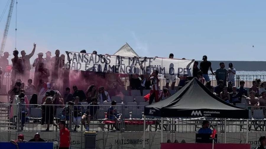 Torcida do Leixões protesta contra parceria com o Flamengo