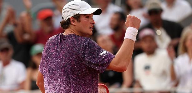 Cover image for Cossenza: Chave se abre e João Fonseca pode sonhar alto em Roland Garros
