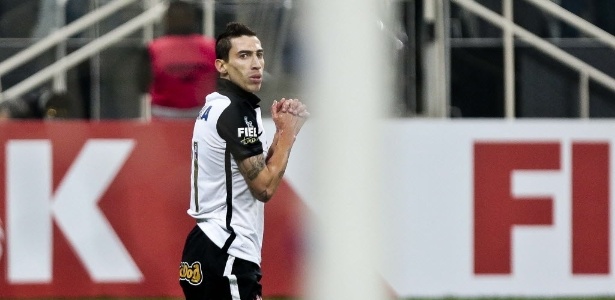 Rildo está ausente do Corinthians há quatro meses por problema no ombro - Ale Cabral/Folhapress