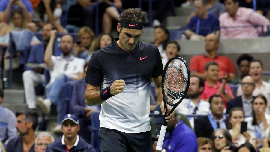 Federer comemora ponto conquistado contra Philipp Kohlschreiber - Andrew Kelly/Reuters