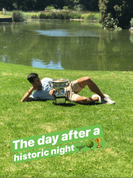 Djokovic posta foto "relaxadão" após título em Melbourne - Reprodução/Instagram