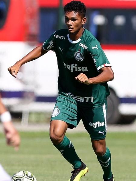 Daniel Alves, zagueiro do sub-17 do Palmeiras - Divulgação/Palmeiras