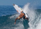 Candidatos ao título avançam direto para 3ª rodada no Pipe Masters - Brian Bielmann/AFP