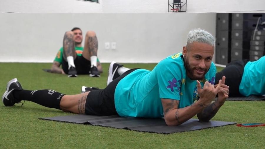 Neymar durante treino físico da seleção brasileira na Granja Comary; titulares trabalharam leve - Reprodução/CBF TV