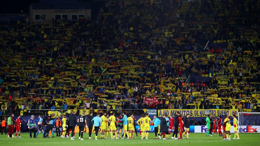 Jogadores do Villarreal lamentam eliminação para o Liverpool na Liga dos Campeões - Eric Alonso/Getty Images