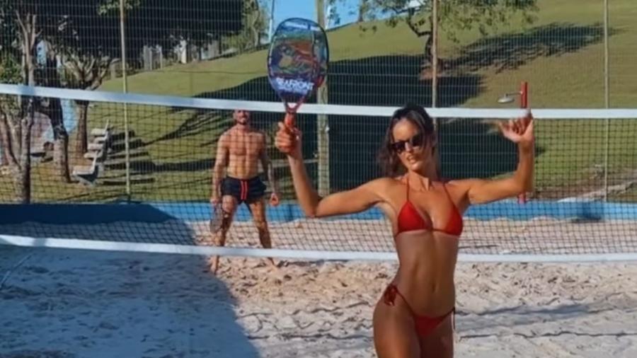 Kevin Trapp e Izabel Goulart jogam beach tênis em São Paulo - Reprodução/Instagram