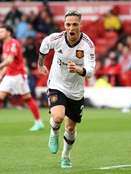 Antony, do Manchester United, comemora seu gol contra o Nottingham Forest - Michael Regan/Getty Images
